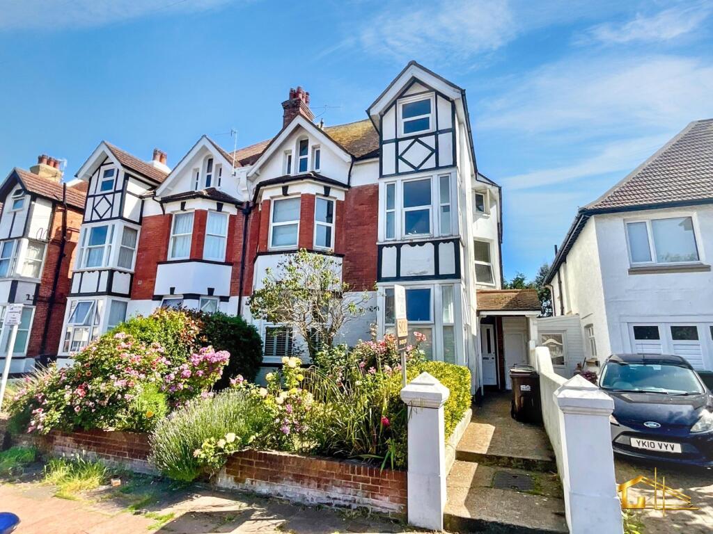 Apartment in Bexhill-on-Sea, Central