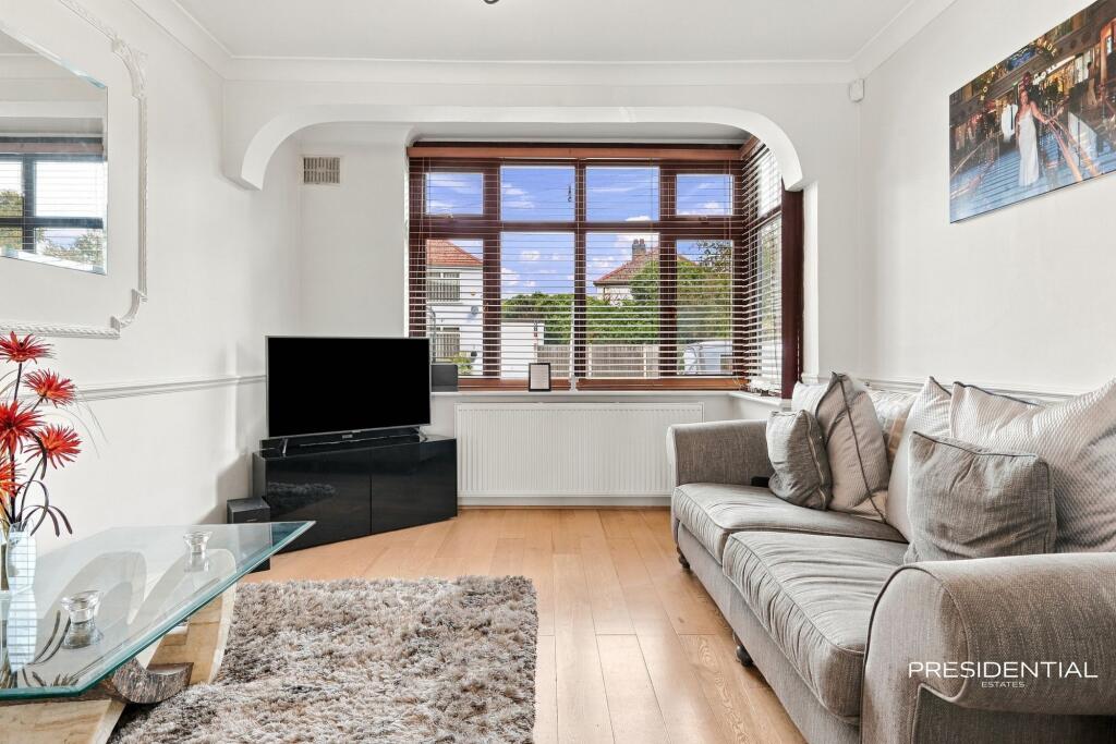 House in London - View 2