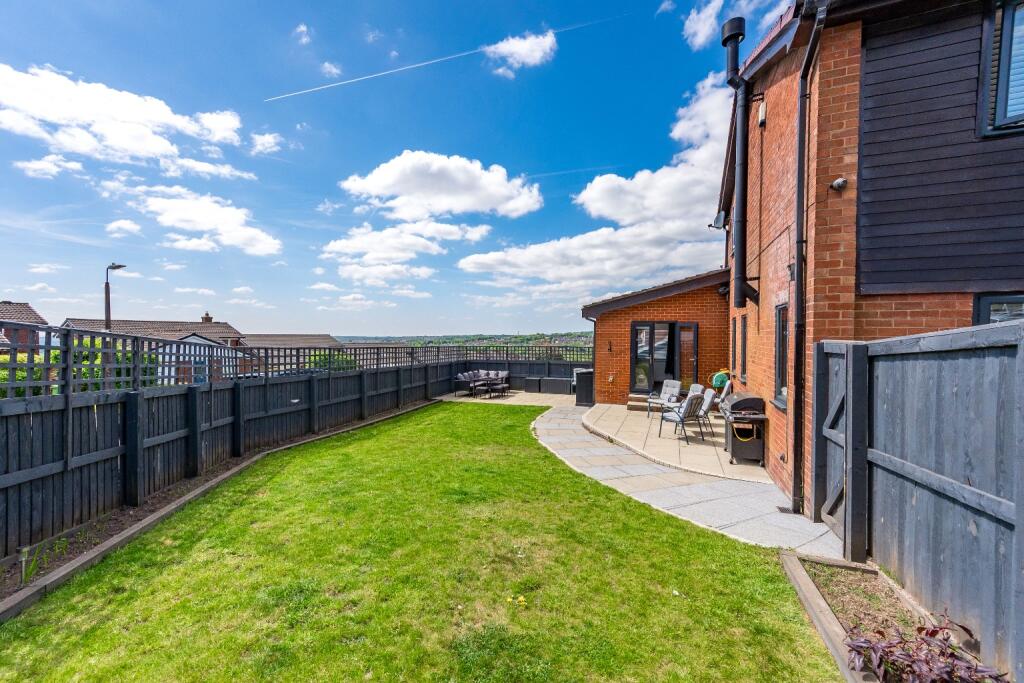 Horseshoe Lane, Bromley Cross, Bolton, BL7 9 photo 2