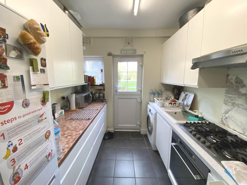 Apartment in London - View 5