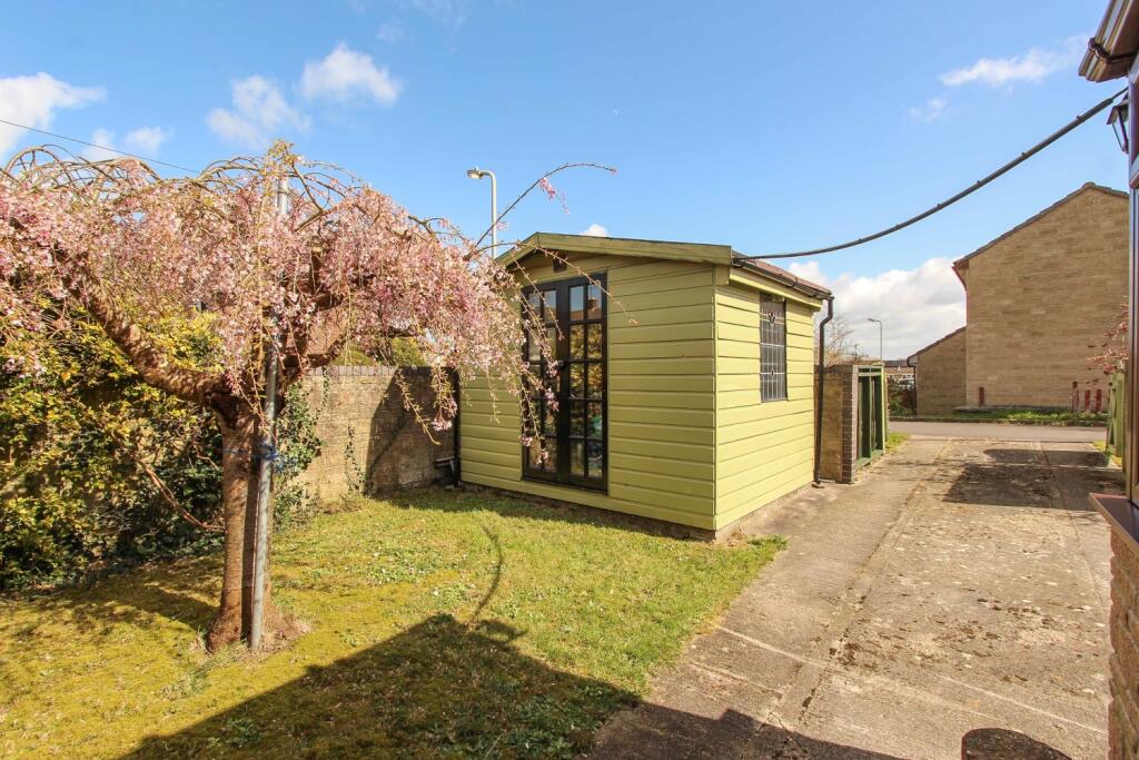 Additional image 16 of Leaches Close, Tintinhull