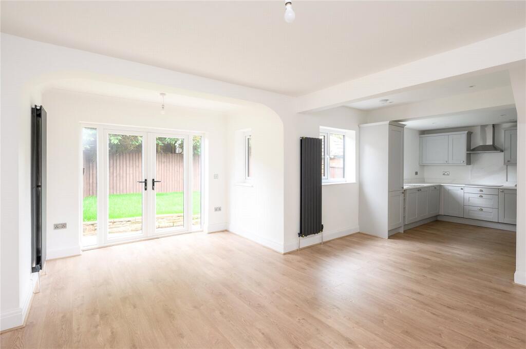 House in Leeds, Alwoodley - View 2