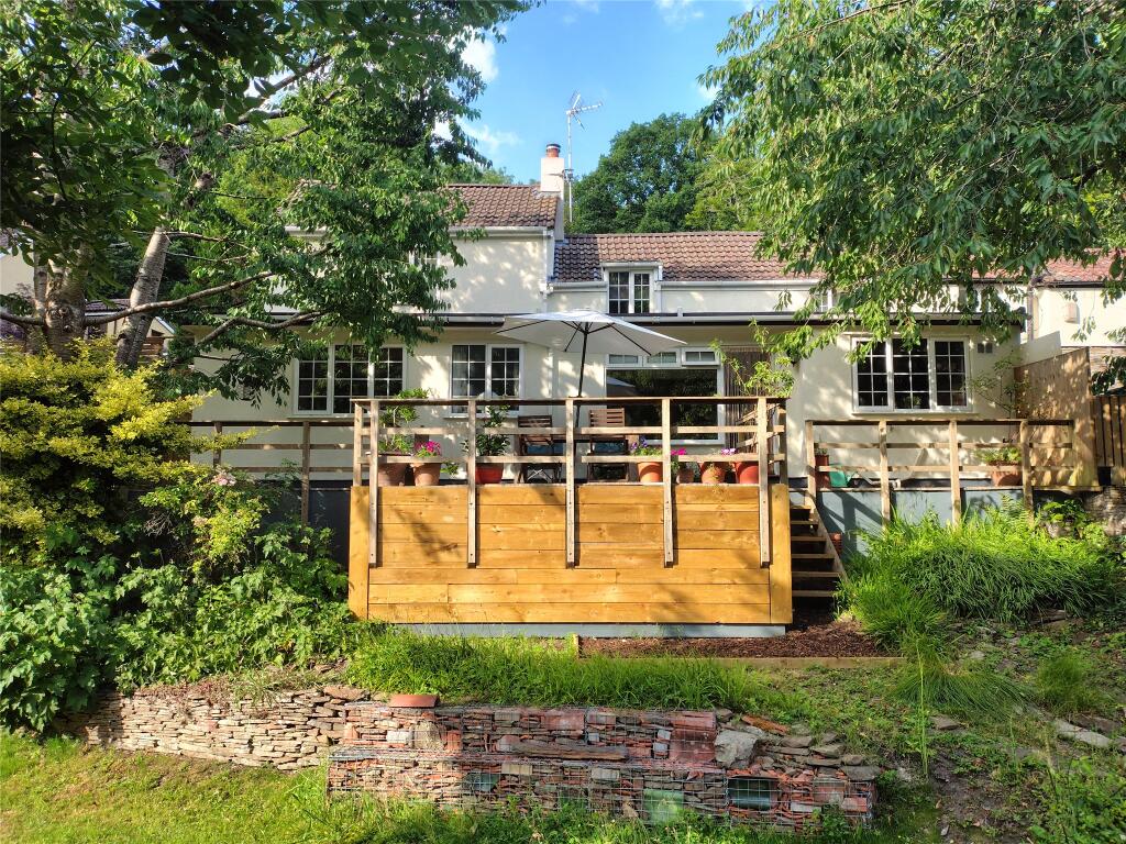 Main image of property: Hencliffe Wood, Hanham, Bristol, Gloucestershire, BS15