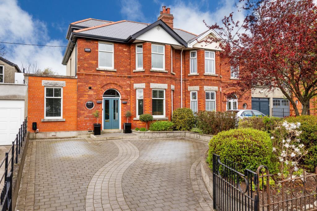 Main image of property: 101 Ballymun Road, Glasnevin, Dublin 9, D09 AY18