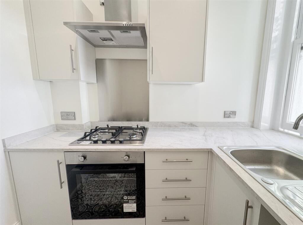 Apartment in St. Leonards-on-Sea, Bohemia - More