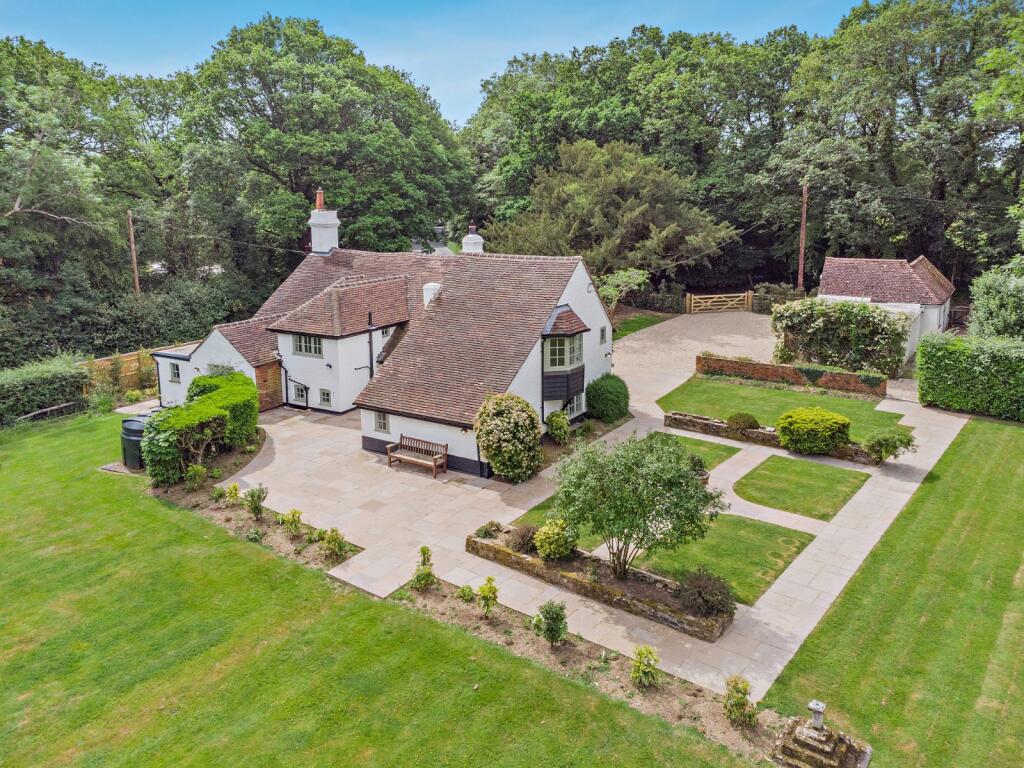 Horsham Road, Rowhook, Horsham, West Sussex - View 2