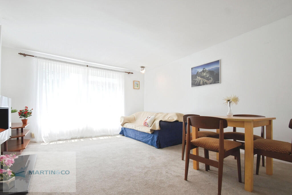 Apartment in Elmbridge, Surrey - View 4