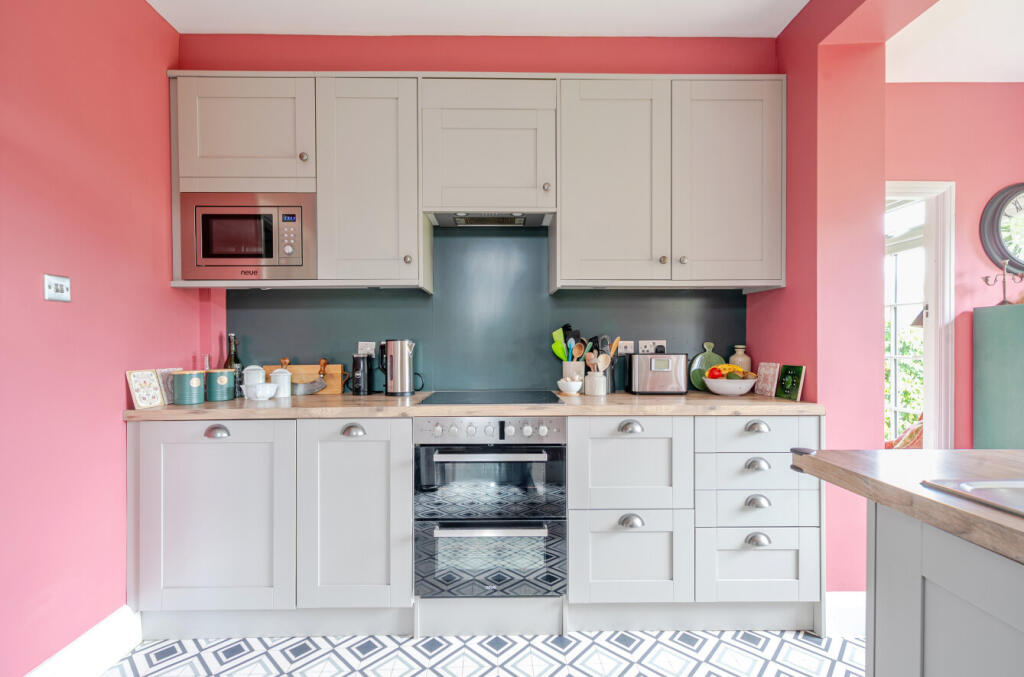 New Farm Avenue, Bromley, BR2 - View 3