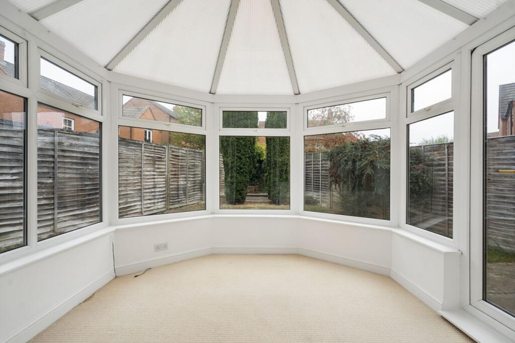House in Slough - View 4