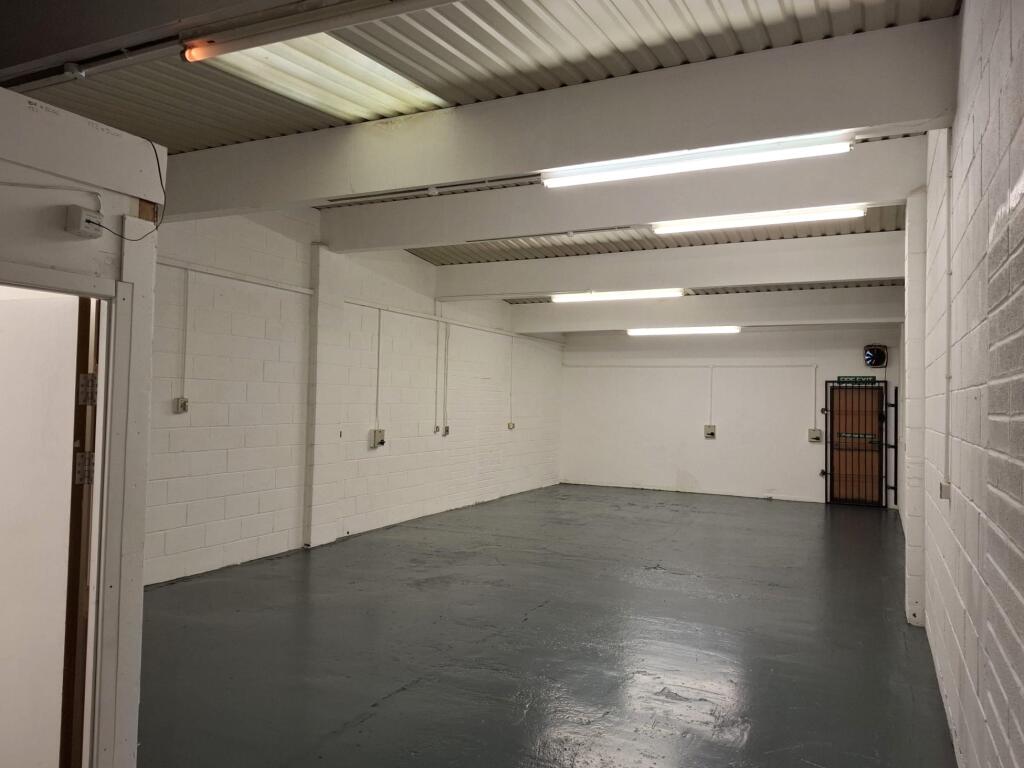 Unit 8 Bowerhill 2.JPG