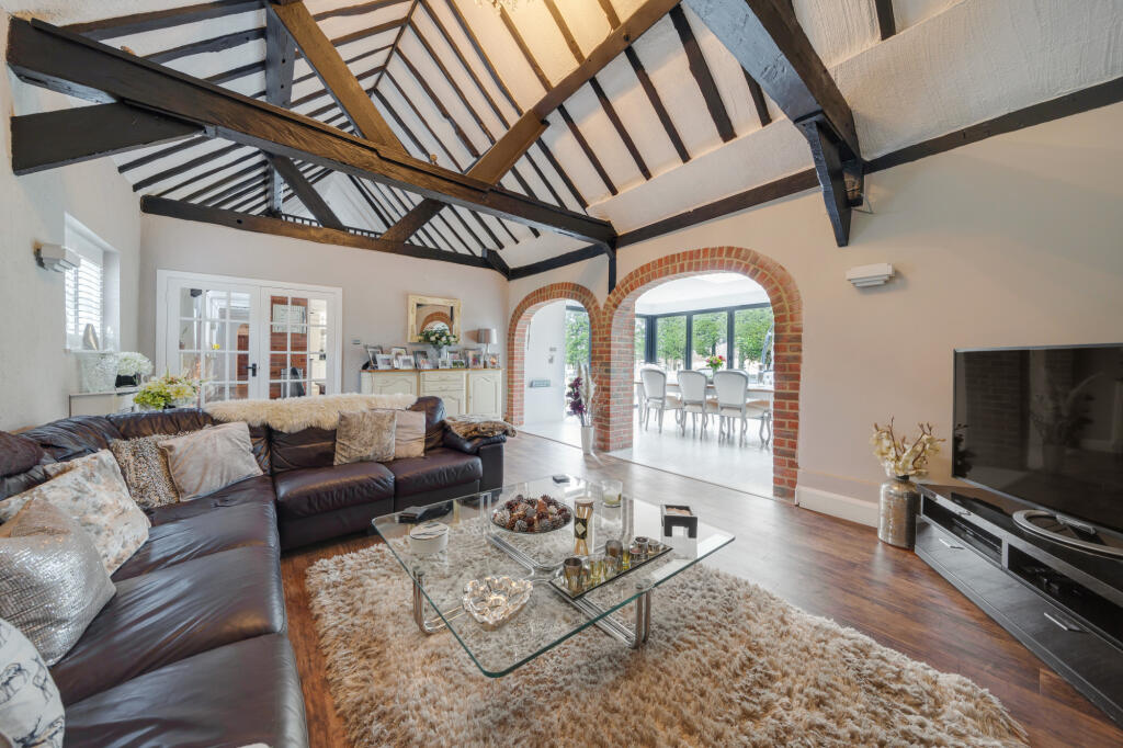 Hedgerley Lane, Gerrards Cross, SL9 photo 4