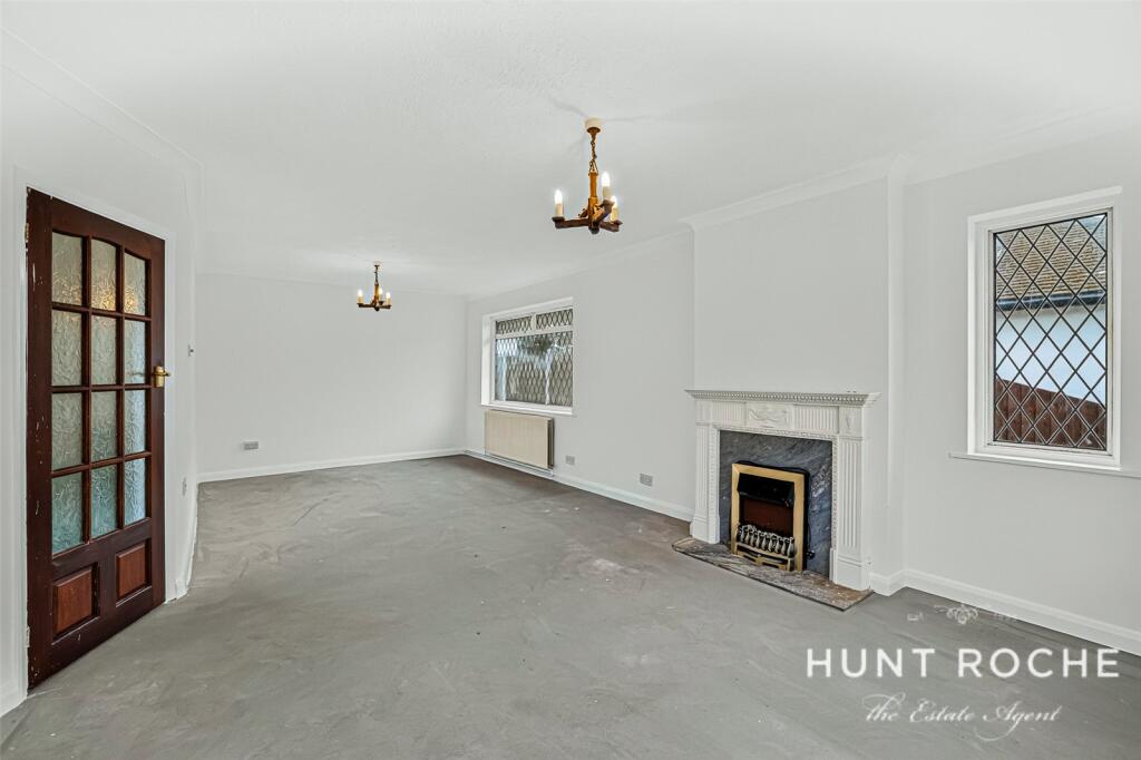 House in Southend-on-Sea - More