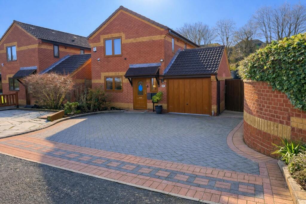 Main image of property: Richardson Drive, Stourbridge, DY8 4DN