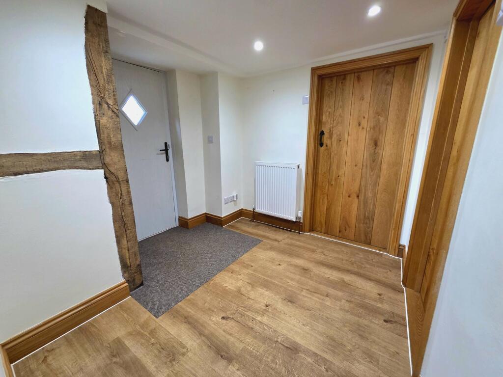 House in Southampton - More