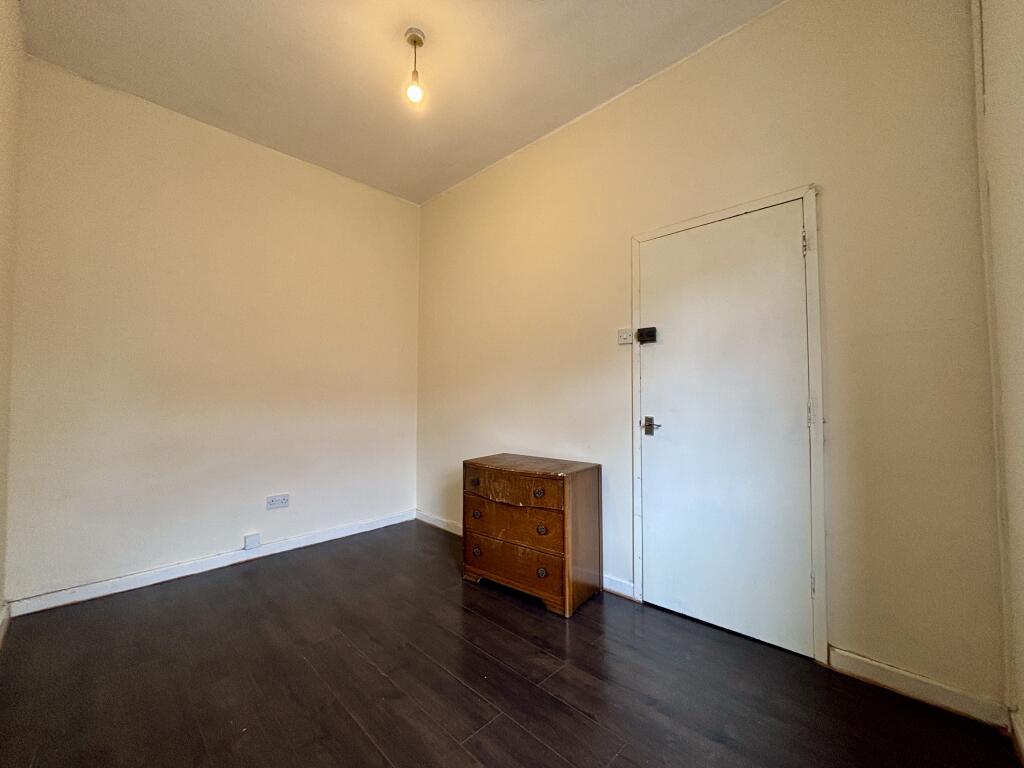 Apartment in Derby - View 3