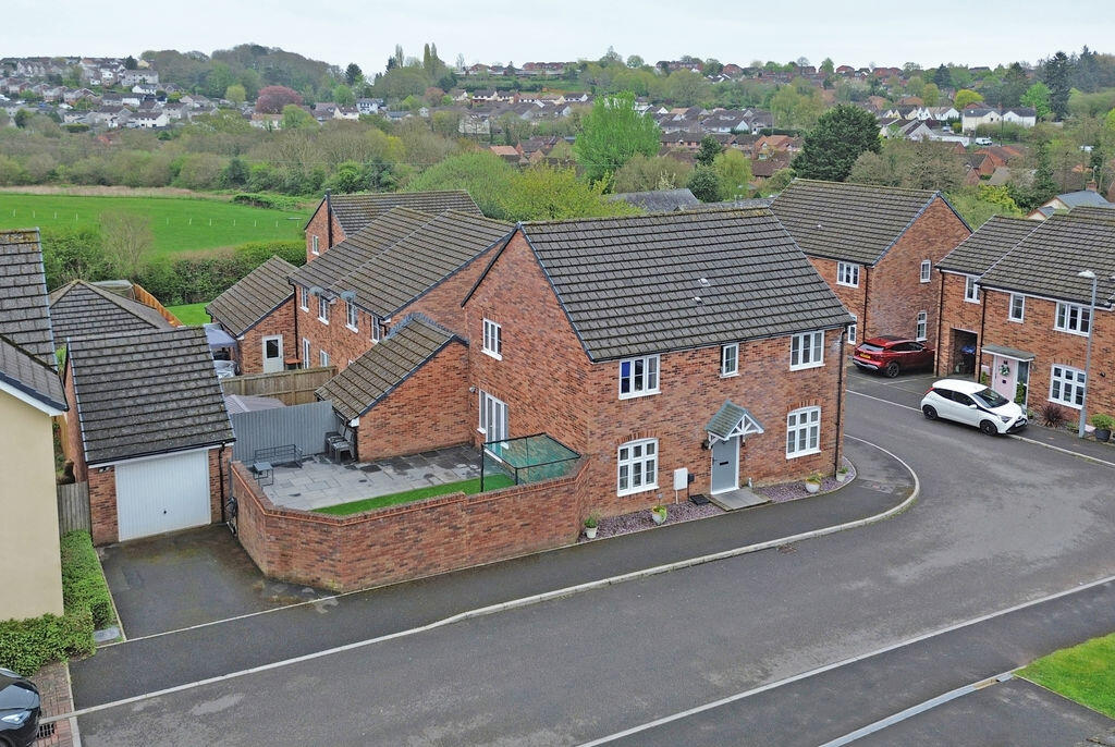 Main image of property: Stylish Family House, Gloch Wen Close, Rhiwderin