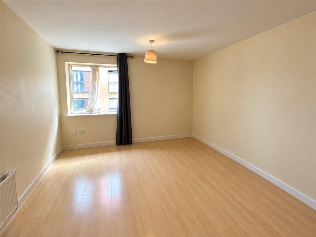 Apartment in Birmingham, West Midlands - View 3