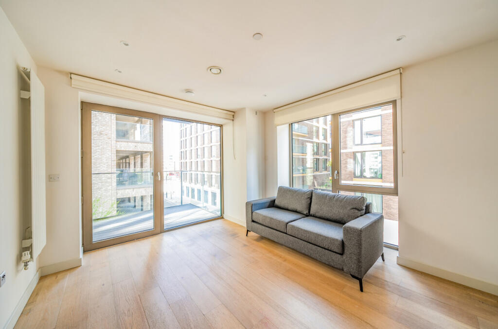 Main image of property: 5 Clipper Street, London, E16