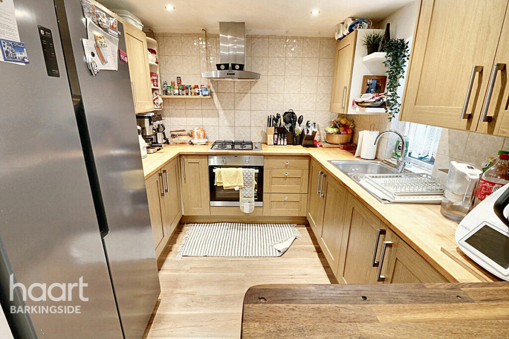 Peregrine Road, Hainault photo 4