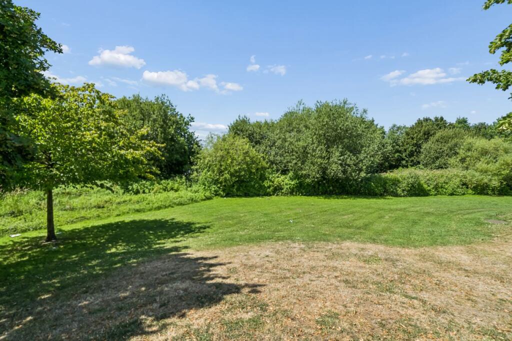Main image of property: Foxherne, Slough, SL3