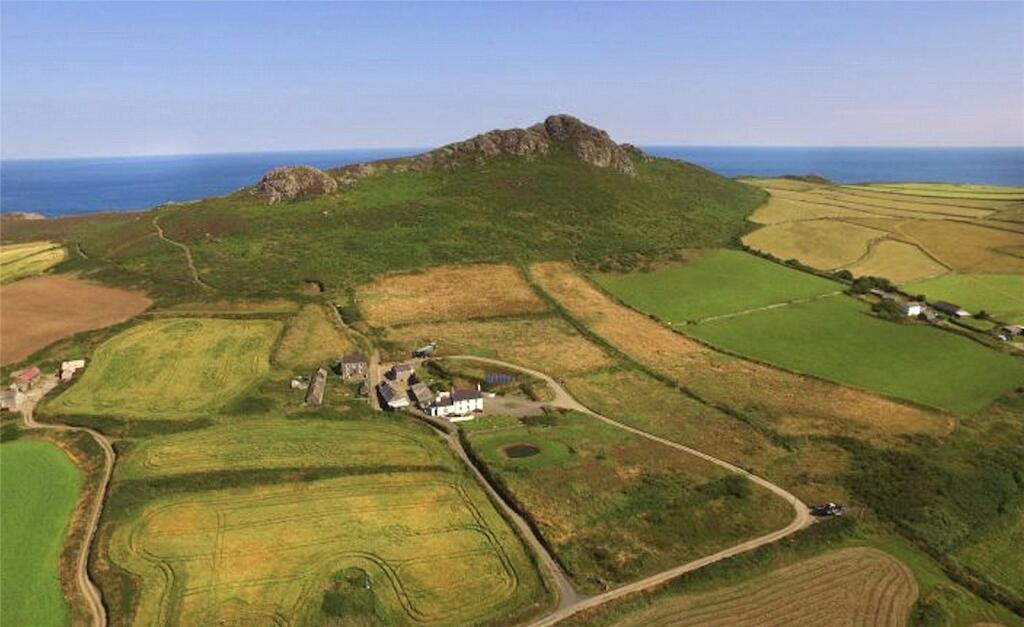 Studio house on Upper Porthmawr, Whitesands, St. Davids, Haverfordwest, Pembrokeshire, SA62, £1,300,000