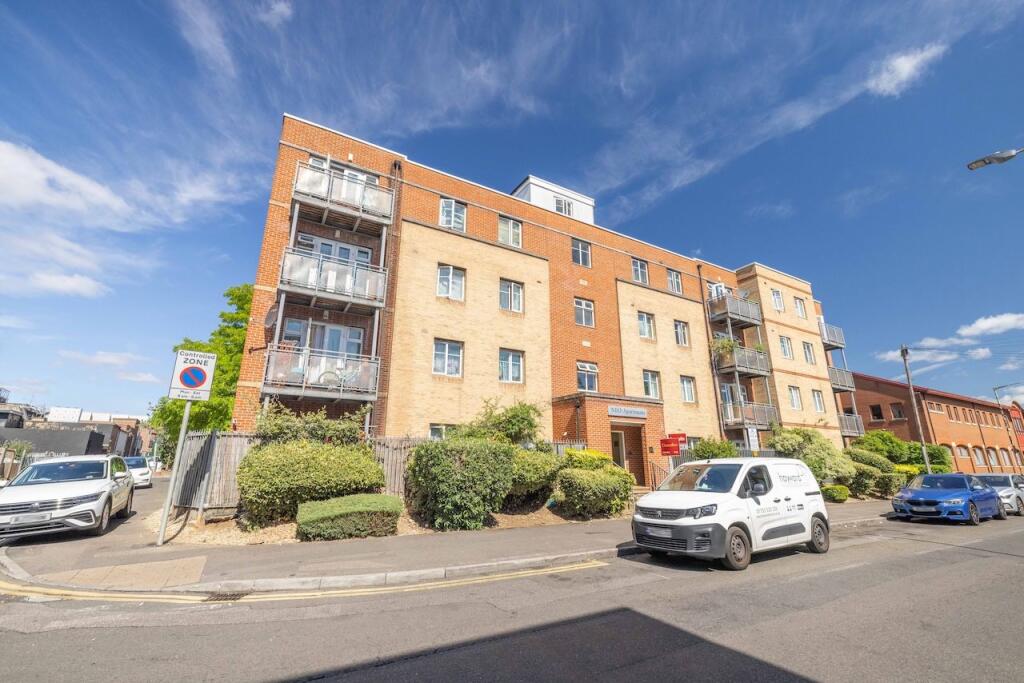 Main image of property: 1–9 Wexham Road,, Slough, SL1