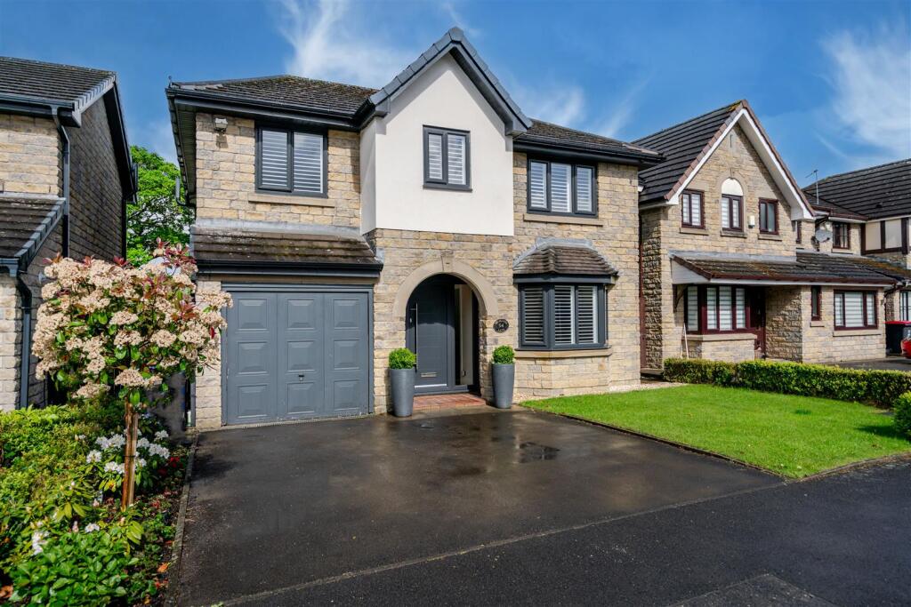 Main image of property: Highclove Lane, Worsley, Manchester
