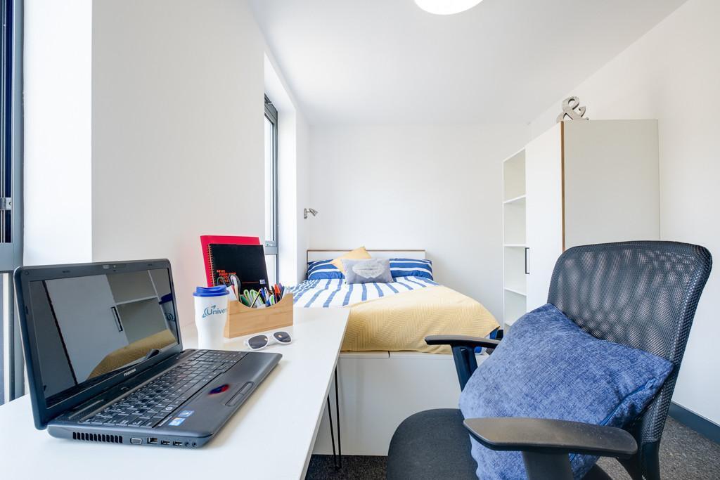 Studio flat for rent