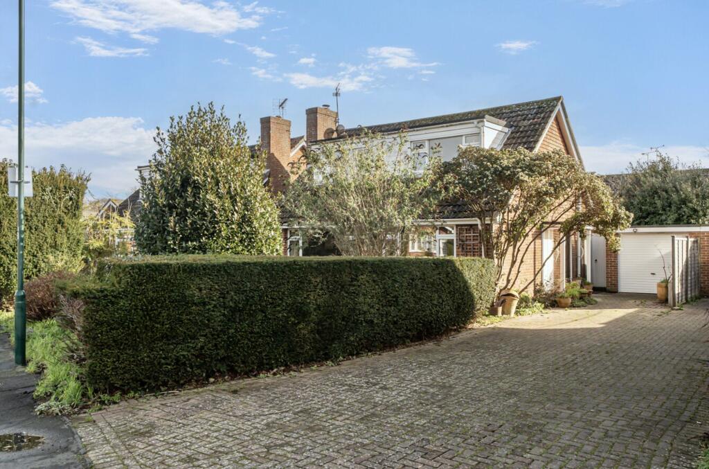Main image of property: Boxgrove Gardens, Aldwick, PO21