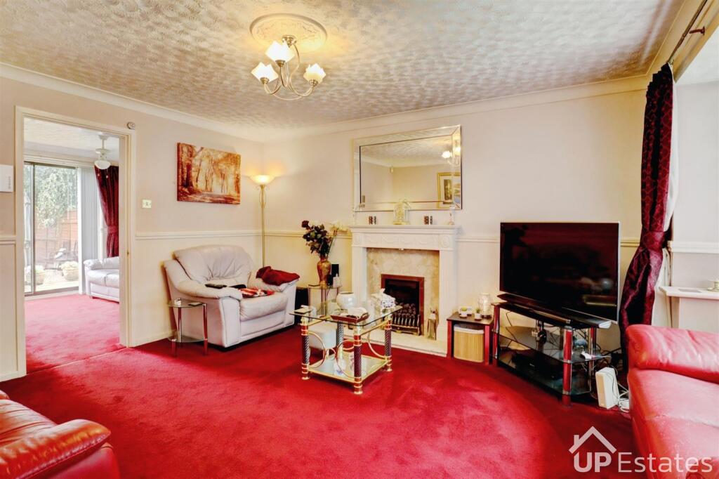 Belgrave Drive, Strawberry Fields, Brownsover, Rugby photo 4