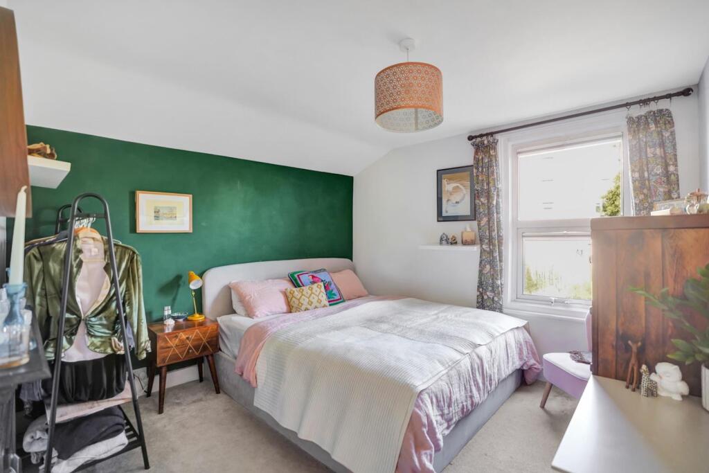 Apartment in London - View 5