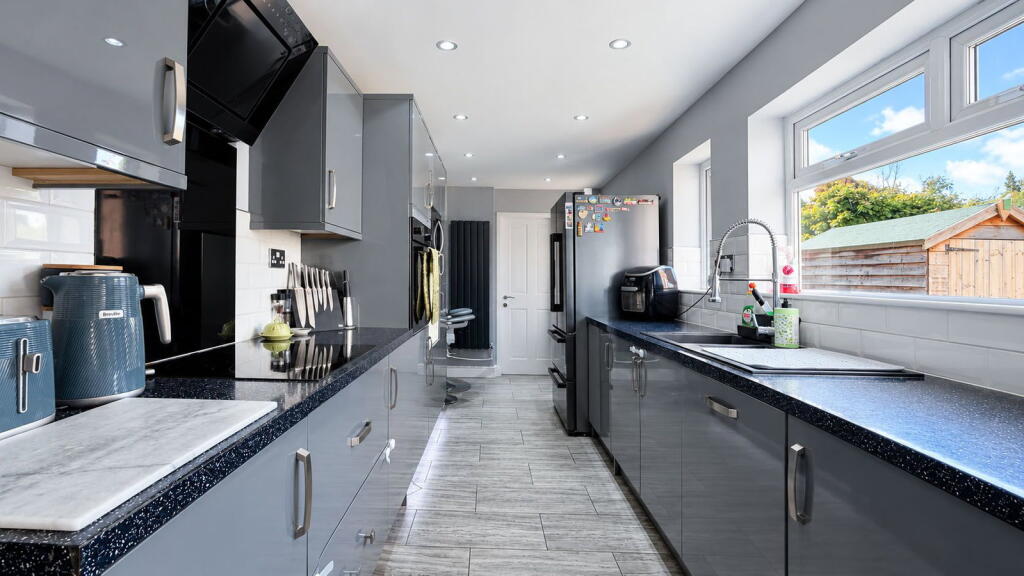 House in Sefton, Liverpool City Region - View 3