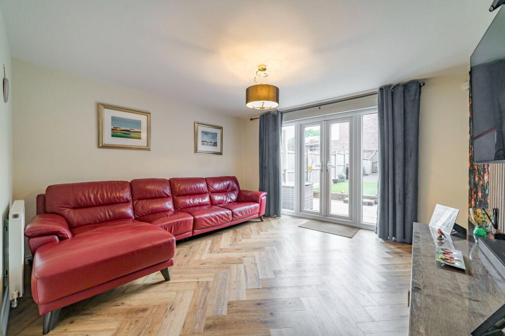 House in Oldham - View 5