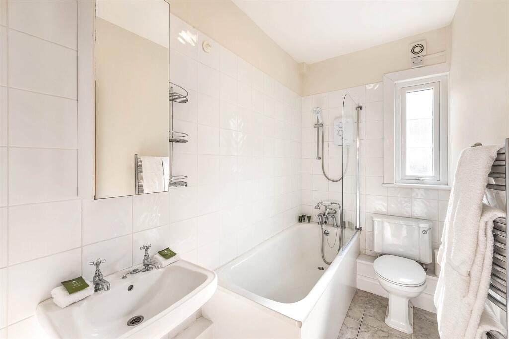Apartment in London - More