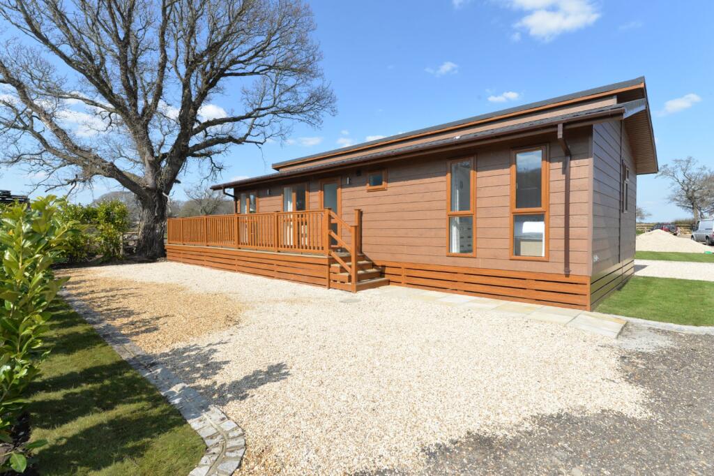 Main image of property: Milford Road, Barton On Sea, New Milton, Hampshire, BH25
