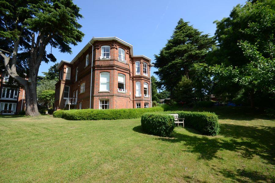 Main image of property: Warren House, 17 St. Peters Avenue, Reading, RG4