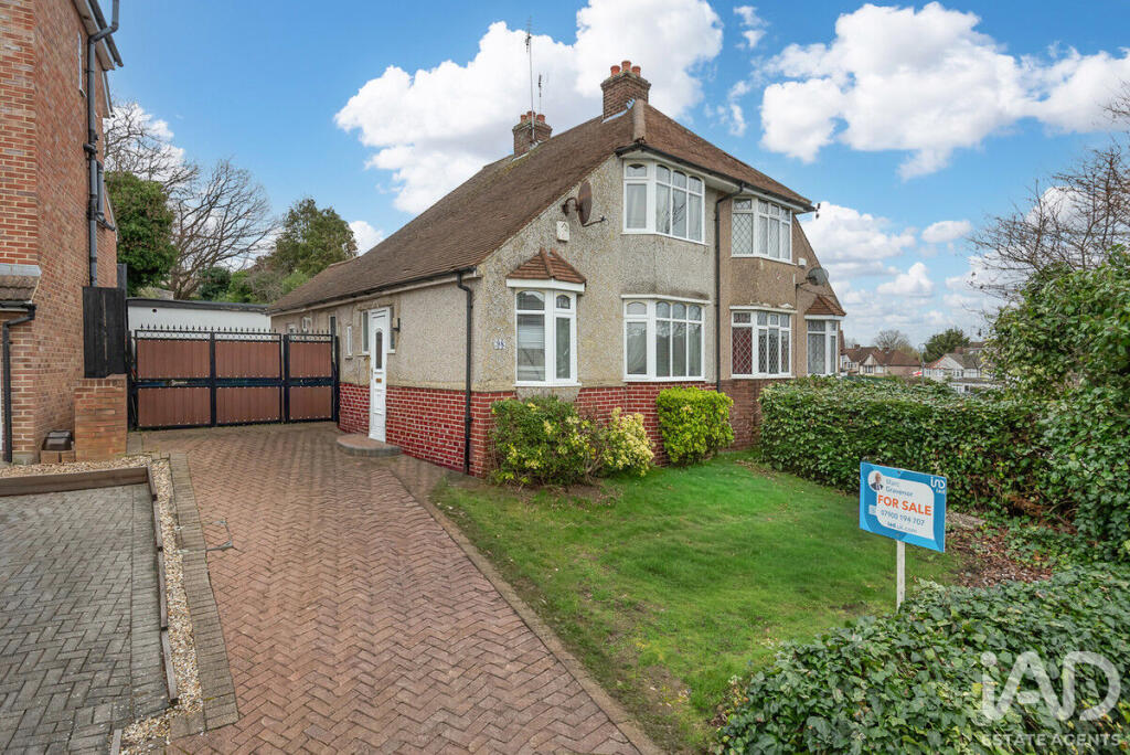 Main image of property: Barnhurst Avenue, London, DA7