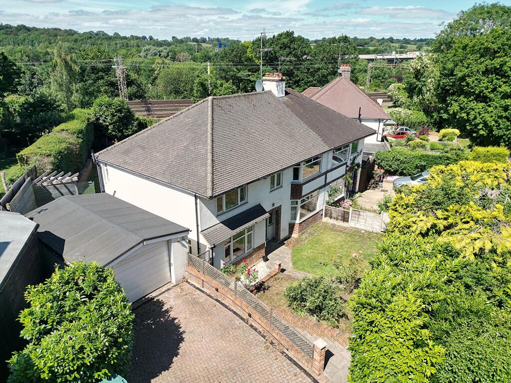 Main image of property: Gallows Hill, Kings Langley, Hertfordshire, WD4