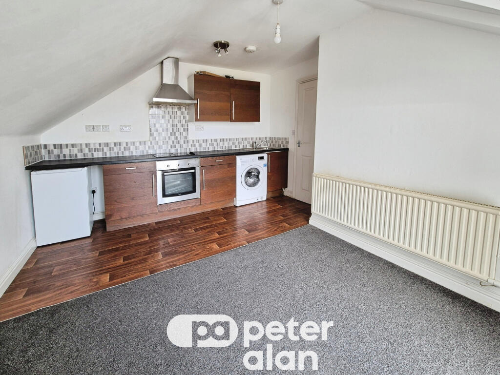 Apartment in Newport - View 2