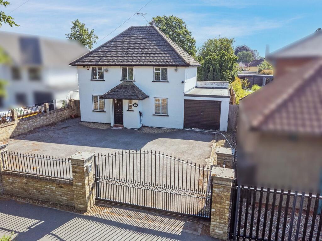 Main image of property: Wellesley Avenue, Richings Park, SL0