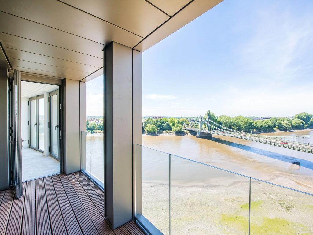 Apartment in London - View 2