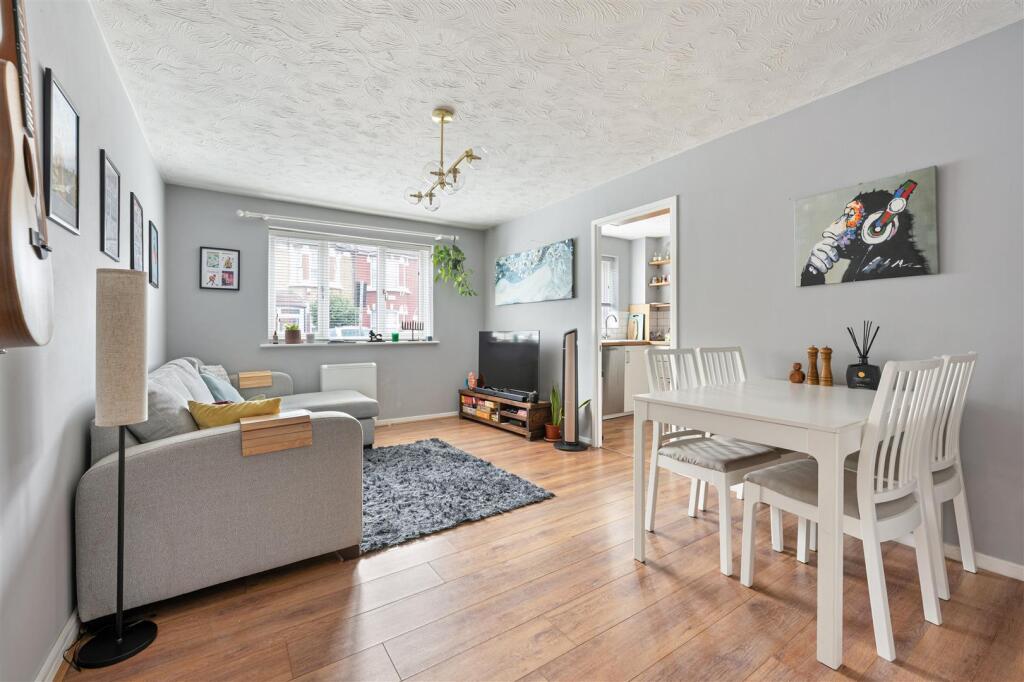 Apartment in London, Leyton - View 2
