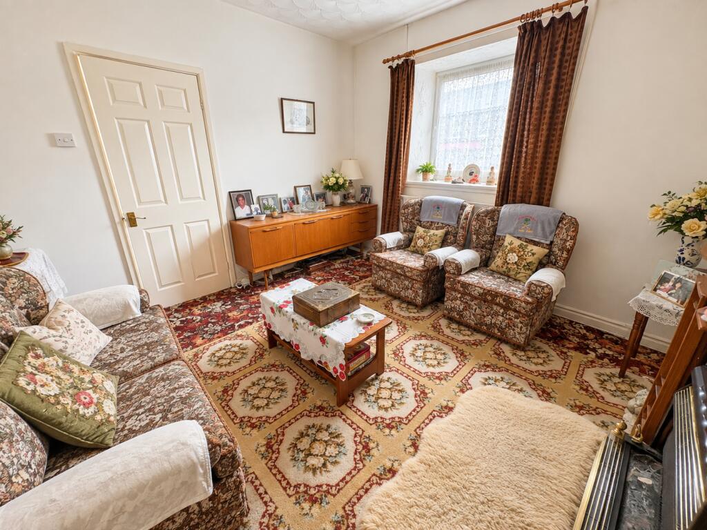 House in Cardiff, Treorchy - View 2