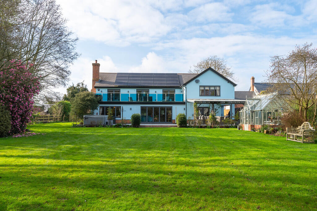 Cordys Lane, Trimley St. Mary photo 4