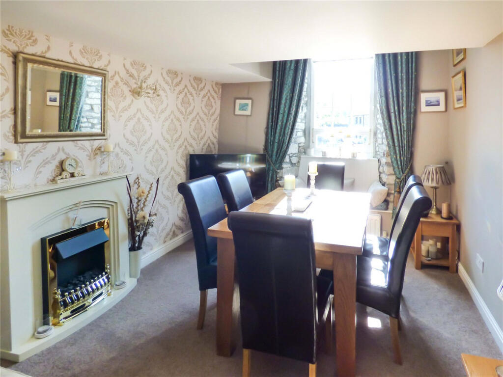 House in Hawes, Aysgarth - More