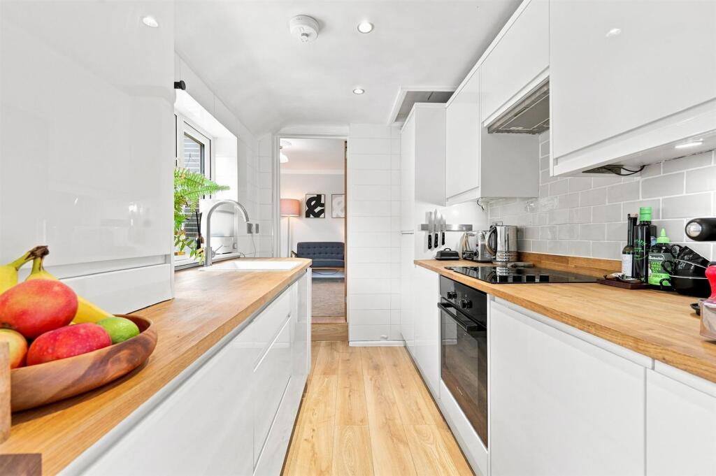 House in Ilford - View 4