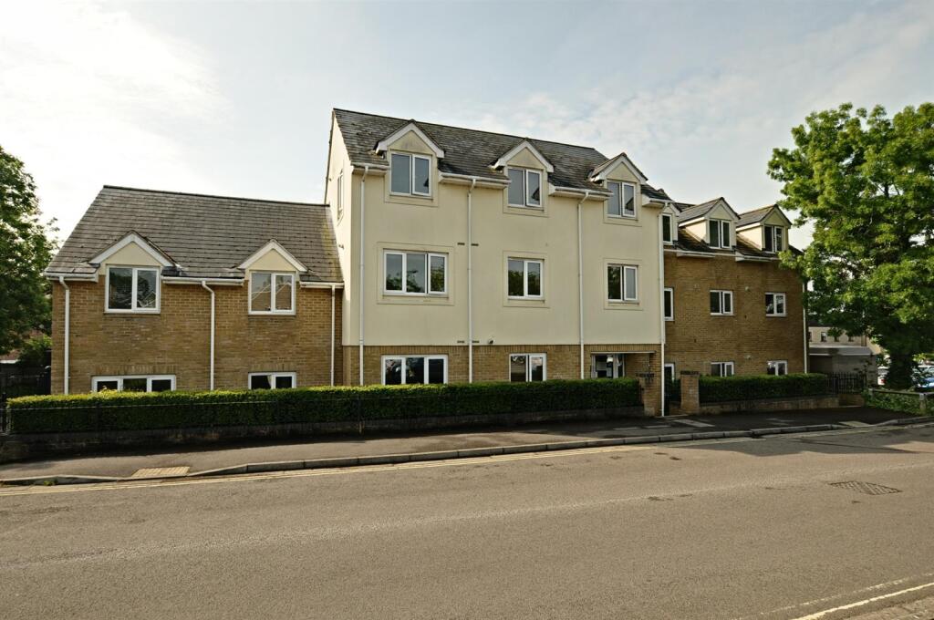 Main image of property: Foresters Court, Foresters Way, Kidlington, Oxford