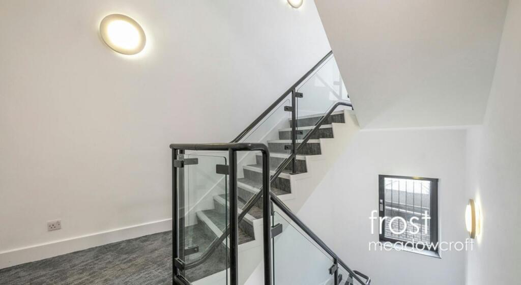 593599 Fulham Rd Fulham SW6 office stairs.jpg