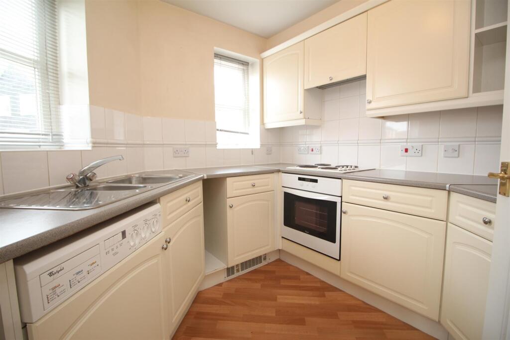 Apartment in Tonbridge - View 2