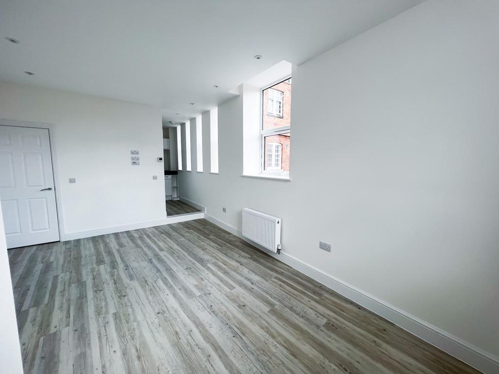 Main image of property: Lowgate, HULL